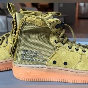 Nike SF AF1 Mid GS
